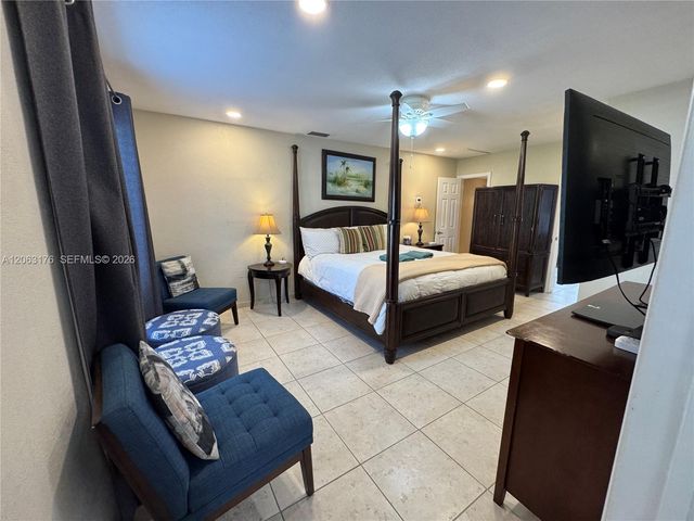 1660 NE 25th Avenue, Pompano Beach, FL 33062