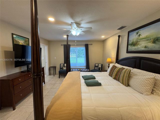 1660 NE 25th Avenue, Pompano Beach, FL 33062