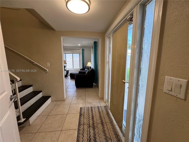 1660 NE 25th Avenue, Pompano Beach, FL 33062