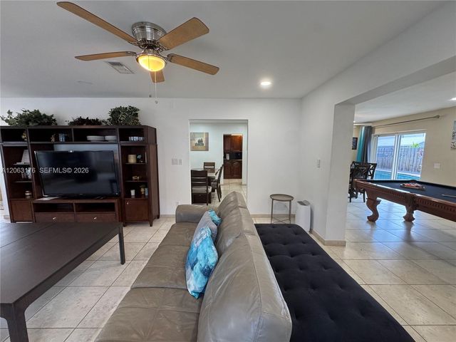 1660 NE 25th Avenue, Pompano Beach, FL 33062