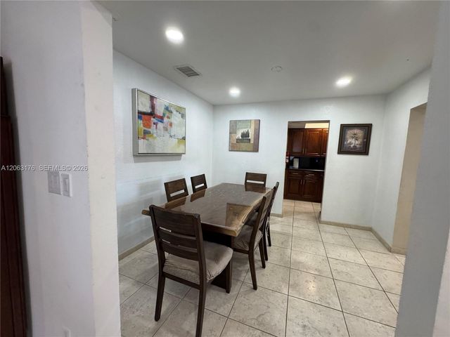1660 NE 25th Avenue, Pompano Beach, FL 33062