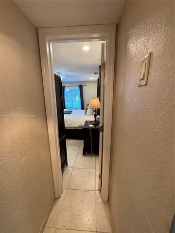 1660 NE 25th Avenue, Pompano Beach, FL 33062