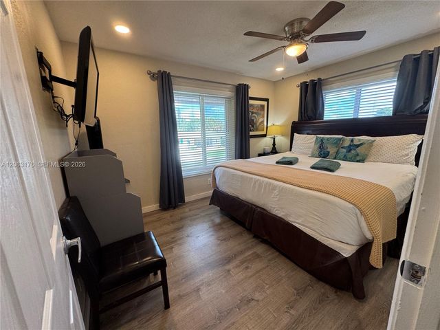 1660 NE 25th Avenue, Pompano Beach, FL 33062