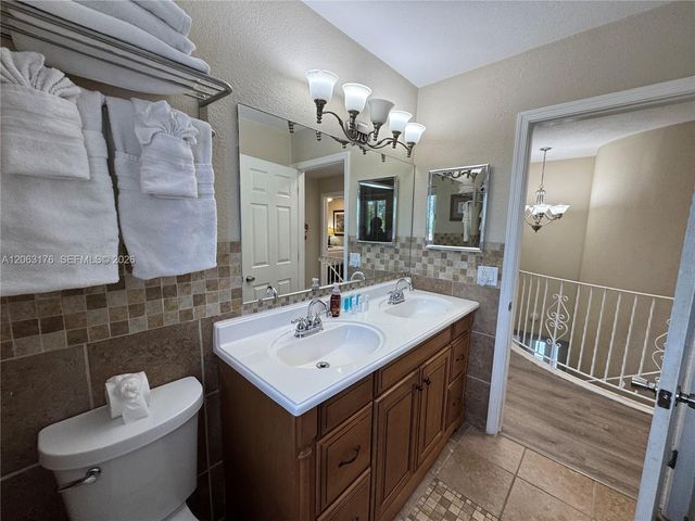 1660 NE 25th Avenue, Pompano Beach, FL 33062