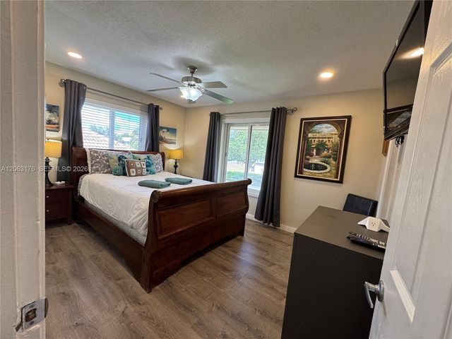 1660 NE 25th Avenue, Pompano Beach, FL 33062