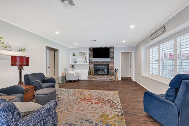 27113 S Harlan Lane, Conroe, TX 77385