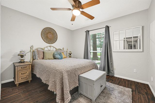 27113 S Harlan Lane, Conroe, TX 77385