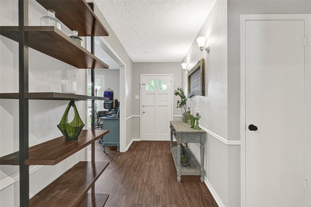 27113 S Harlan Lane, Conroe, TX 77385
