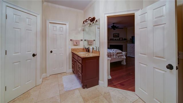 5580 Point West Drive, Oakwood, GA 30566