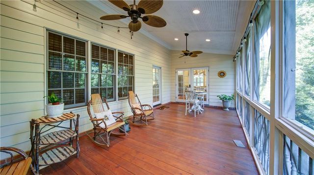 5580 Point West Drive, Oakwood, GA 30566