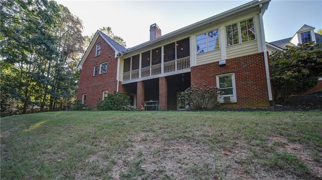5580 Point West Drive, Oakwood, GA 30566