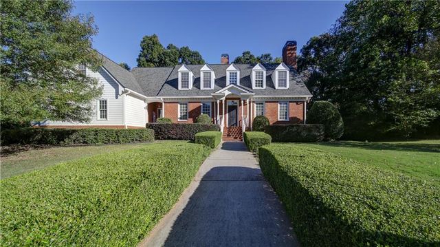 5580 Point West Drive, Oakwood, GA 30566