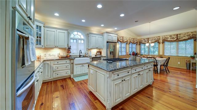 5580 Point West Drive, Oakwood, GA 30566