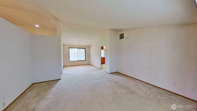 11216 223RD Avenue Ct E, Buckley, WA 98321