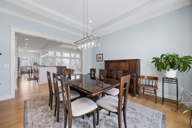 4210 Wright Brothers Boulevard E, Ely, IA 52227