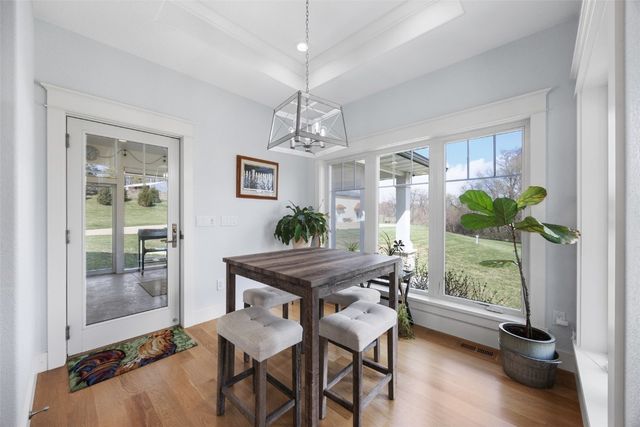 4210 Wright Brothers Boulevard E, Ely, IA 52227