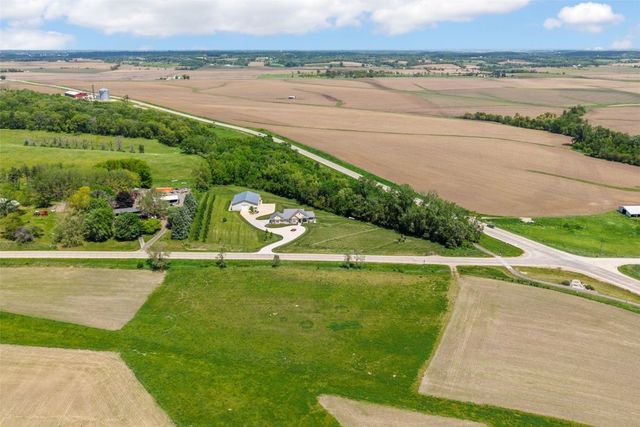 4210 Wright Brothers Boulevard E, Ely, IA 52227