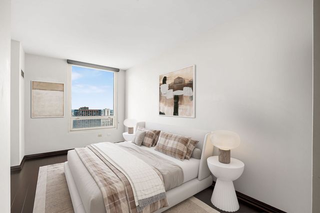 33 W Ontario Street 42ES, Chicago, IL 60654