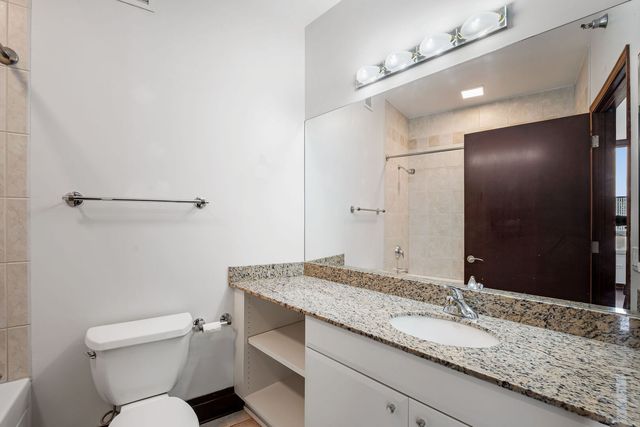 33 W Ontario Street 42ES, Chicago, IL 60654