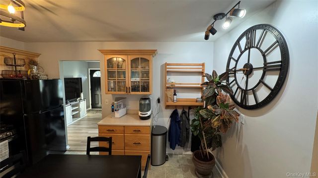 9 Maple Avenue, Garnerville, NY 10923