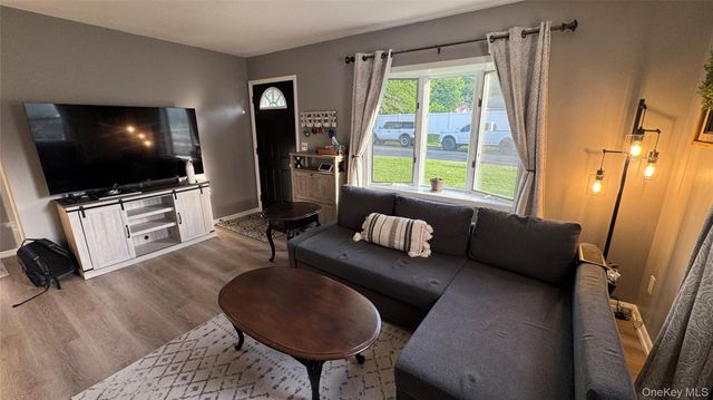 9 Maple Avenue, Garnerville, NY 10923