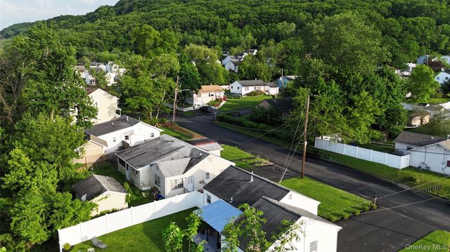 9 Maple Avenue, Garnerville, NY 10923