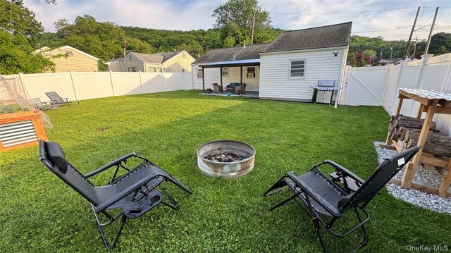 9 Maple Avenue, Garnerville, NY 10923