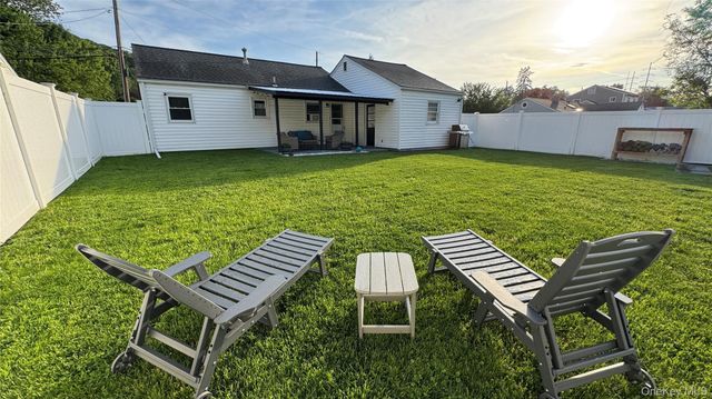 9 Maple Avenue, Garnerville, NY 10923