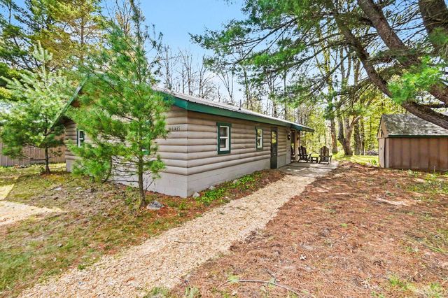 11435 Woodland Drive, Evart, MI 49631