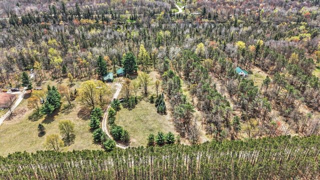 11435 Woodland Drive, Evart, MI 49631