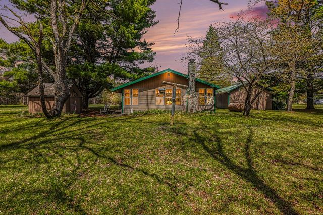 11435 Woodland Drive, Evart, MI 49631