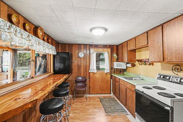 11435 Woodland Drive, Evart, MI 49631
