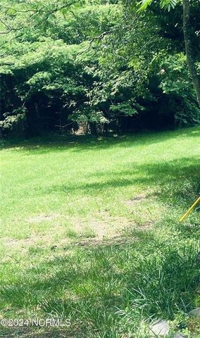 202 Millstone Court, West End, NC 27376