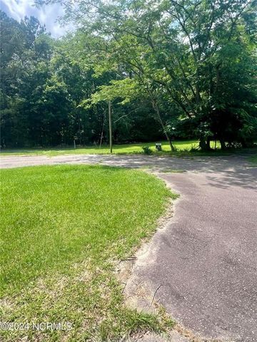 202 Millstone Court, West End, NC 27376