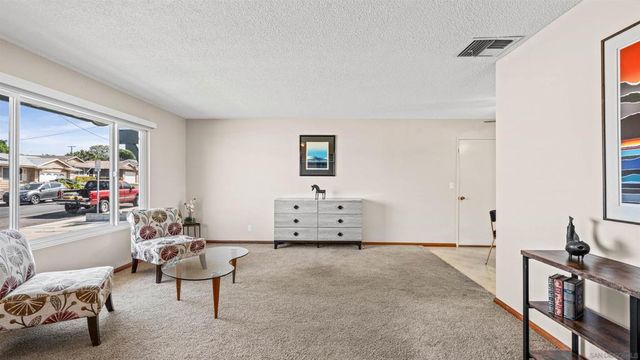 1698 Ithaca St, Chula Vista, CA 91913