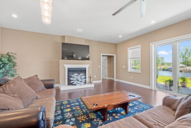 2618 Riverside Dr., Myrtle Beach, SC 29579