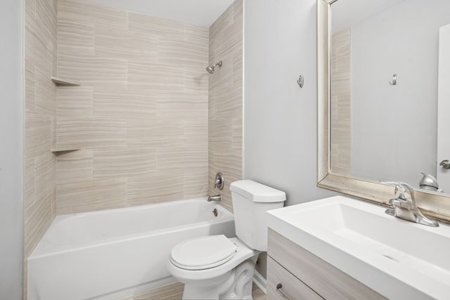 267 Cobblestone Court 267, Schaumburg, IL 60173