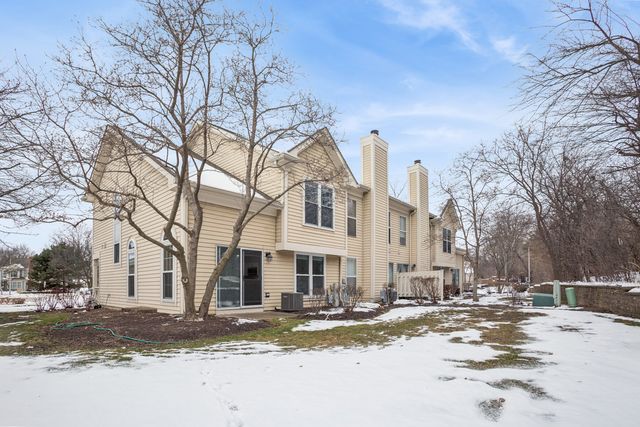 267 Cobblestone Court 267, Schaumburg, IL 60173