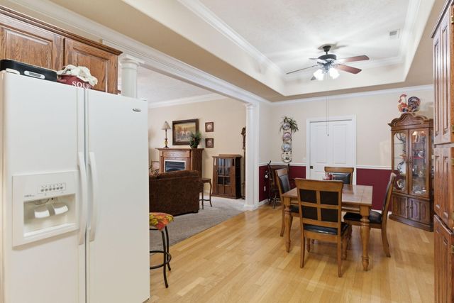 209 N Maple Street, Blue Eye, MO 65611