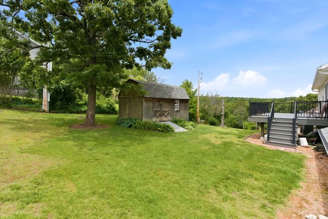 209 N Maple Street, Blue Eye, MO 65611