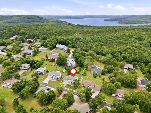 209 N Maple Street, Blue Eye, MO 65611