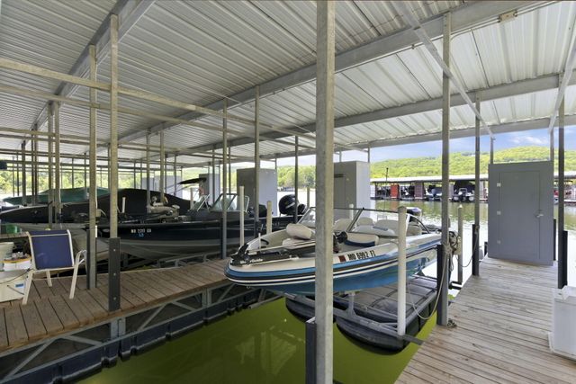 209 N Maple Street, Blue Eye, MO 65611