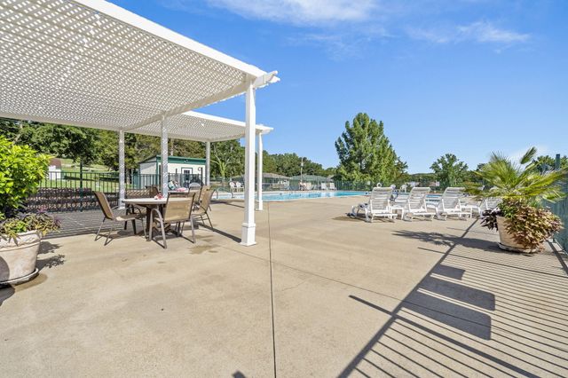 209 N Maple Street, Blue Eye, MO 65611