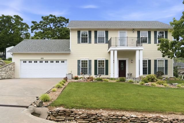 209 N Maple Street, Blue Eye, MO 65611