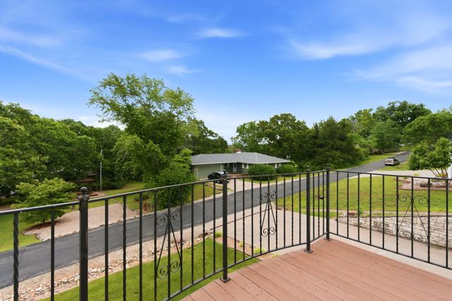 209 N Maple Street, Blue Eye, MO 65611
