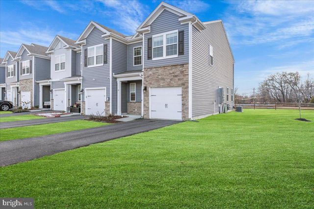 38 PEREGRINE, Burlington, NJ 08016