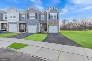 38 PEREGRINE, Burlington, NJ 08016