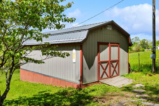 218 Woodside Lane, West Liberty, KY 41472