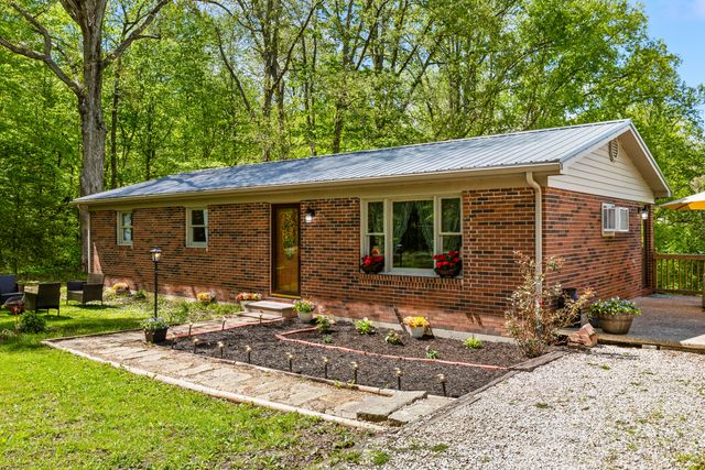 218 Woodside Lane, West Liberty, KY 41472