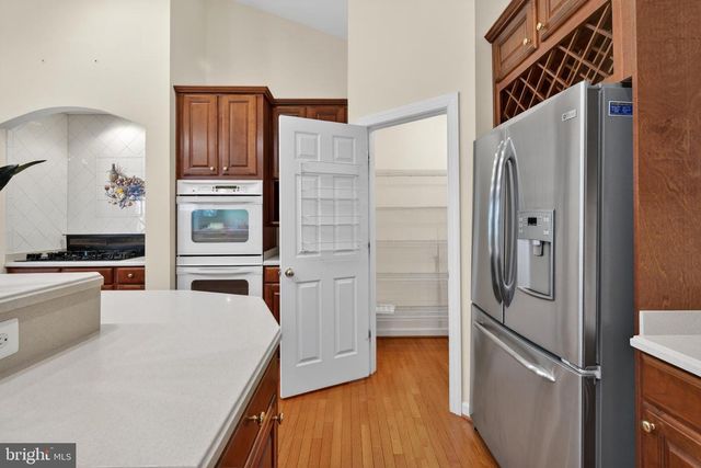8029 HORICON POINT DR, Millersville, MD 21108